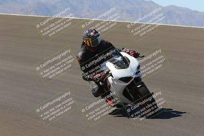 media/Oct-03-2022-Moto Forza (Mon) [[5f077a3730]]/Beginner Group/Session 2 (Turn 10)/